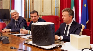 ALLEANZA COOPERATIVE AGROALIMENTARI E ASSOCIAZIONE ITALIANA CONFINDUSTRIA ALBERGHI SIGLANO PROTOCOLLO PER PROMUOVERE PECORINO ROMANO PRESSO STRUTTURE ADERENTI