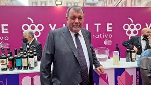 VINITALY AND CITY, A PIAZZA DEI SIGNORI VA DI SCENA VIVITE, LA PRIMA ENOTECA DI ETICHETTE COOPERATIVE