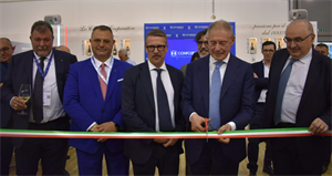 VINITALY, IL MINISTRO DELLE IMPRESE E DEL MADE IN ITALY ADOLFO URSO INAUGURA LA MOSTRA DELLE CANTINE COOPERATIVE CENTENARIE