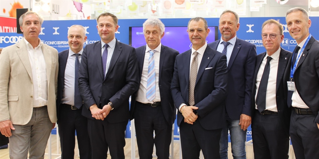 Vinitaly: Le massime Istituzioni Nazionali ed Europee allo stand...